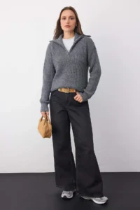 TRENDYOLMİLLA Wardrobe Essentials Anthracite Soft textured Knitwear Sweater | - Image 2