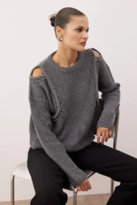 TRENDYOLMİLLA Anthracite Omuz Cut Out/Pencere Detailed Pearl embroidered Knitwear Sweater