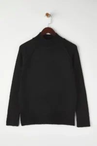 TRENDYOLMİLLA Black Soft textured Wide Pattern Knitwear Sweater - Image 5