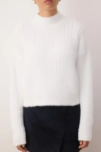 TRENDYOLMİLLA Ecru Sakal/soft yarn Crop/Short Knitwear Sweater - Image 3