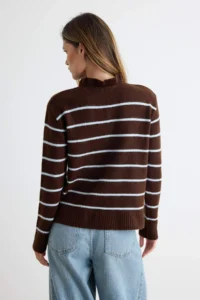 TRENDYOLMİLLA Baby BLUE-Brown Soft textured Striped Knitwear Sweater - Image 4