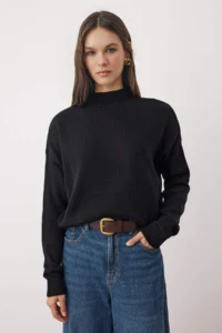 TRENDYOLMİLLA Black-Ecru Basic 2 Sets Paket Knitwear Sweater - Image 5