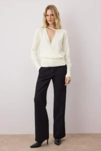 TRENDYOLMİLLA Ecru Double breasted Detailed Knitwear Sweater - Image 2