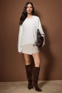 TRENDYOLMİLLA Ecru Soft textured V-neck Lace Knitwear Sweater - Image 2