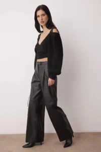 TRENDYOLMİLLA Black Lace Sleeveless V-neck Knitwear Sweater - Image 2