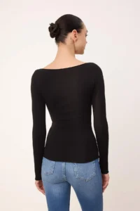 TRENDYOLMİLLA Wardrobe Essentials Black Soft textured Boat Neck Knitwear Sweater - Image 4