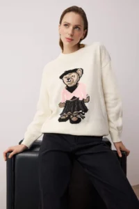 TRENDYOLMİLLA Ecru Wide Pattern Crew Neck Teddy Bear Knitwear Sweater