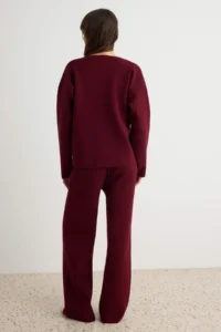 TRENDYOLMİLLA Burgundy More Sustainable V-neck Basic Knitwear Bottom - Top Set - Image 4