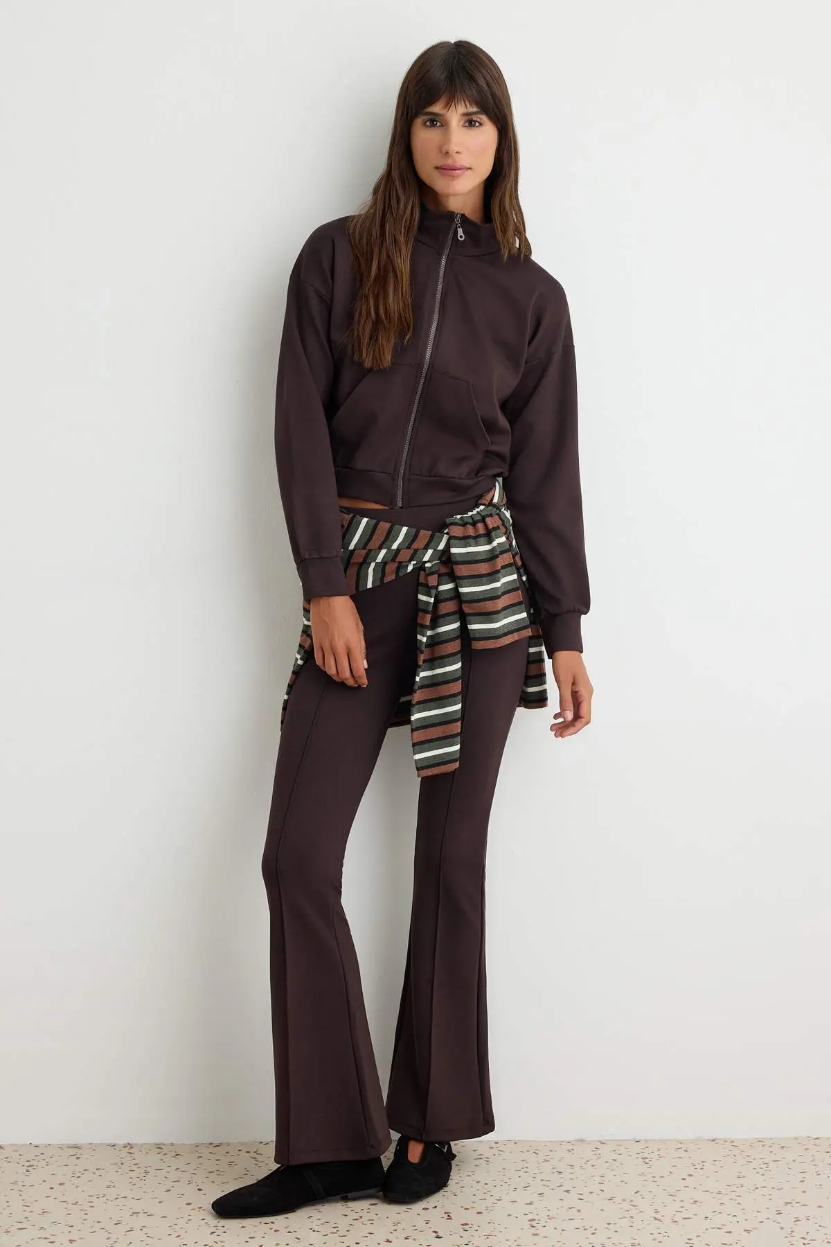 TWOAW27AU00103-BROWN_1
