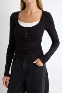 TRENDYOLMİLLA Black Color Blocked Fitted Cowl Neck Shirred Viscose Rib Double Collar Knitting Blouse - Image 3