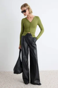 TRENDYOLMİLLA Khaki Plain Fitted V-neck buttoned Viscose Rib Knitting Blouse - Image 2