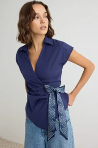 TRENDYOLMİLLA NAVY BLUE Binding Detailed Blouse