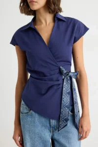 TRENDYOLMİLLA NAVY BLUE Binding Detailed Blouse - Image 3