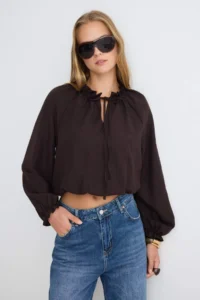 TRENDYOLMİLLA Brown Collar Binding Detailed Weaving Blouse