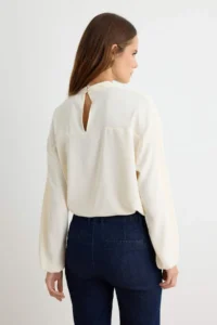 TRENDYOLMİLLA Cream Shirring Detailed Weaving Blouse - Image 4
