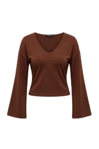 TRENDYOLMİLLA Brown Plain Fitted V-neck Spanish Arm Crop/Short Cotton Flexible Knitting Blouse