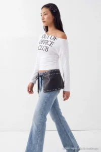 TRENDYOLMİLLA Ecru Slogan Detailed Fitted Drop Sleeve Crop/Short Cotton Knitting Blouse - Image 3