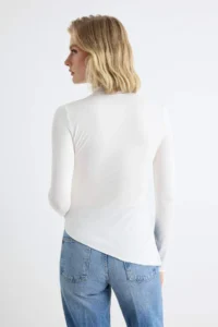 TRENDYOLMİLLA Ecru Plain Fitted High Neck Asymmetric Viscose single jersey Knitting Blouse - Image 4