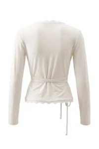 TRENDYOLMİLLA Ecru Plain Fitted Double breasted Lace Detailed Crop Soft Knitting Blouse - Image 8