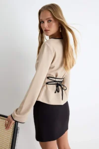 TRENDYOLMİLLA Stone Plain Fitted Piped Boat Neck Spanish Arm Scuba Crepe Knitting Blouse - Image 2