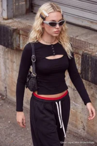 TRENDYOLMİLLA Black Plain Fitted Bolero Accessory Detailed Lycra Jersey Double Layer Knitting Blouse