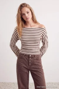 TRENDYOLMİLLA Multicolored Striped Fitted Bat Arm Viscose Rib Knitting Blouse - Image 2