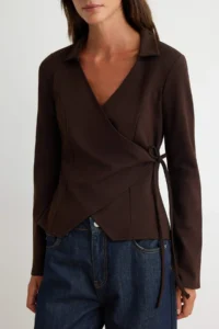 TRENDYOLMİLLA Brown Plain Fitted Double breasted Standard Long Sleeve interlock Knitting Blouse - Image 3