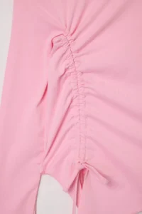TRENDYOLMİLLA Light PINK Plain Fitted Crew Neck Shirred Crop Viscose Rib Knitting Blouse - Image 6