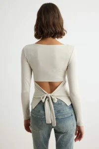 TRENDYOLMİLLA Stone Fitted Low-cut back Boat Neck Knitting Soft Blouse - Image 4