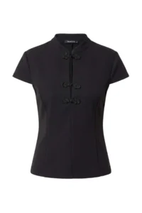 TRENDYOLMİLLA Black Accessory Kapama Detailed DokumaBluz - Image 4