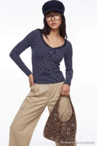 TRENDYOLMİLLA NAVY BLUE Striped Fitted Lace Detailed buttoned Knitting Blouse - Image 7