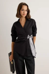 TRENDYOLMİLLA Black Binding Detailed Double breasted Blouse