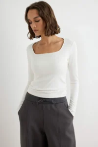 TRENDYOLMİLLA Black-Ecru-Burgundy 3 Sets Fitted Square Neck Soft Knitting Blouse - Image 4