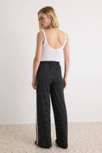 TRENDYOLMİLLA Black Polka Dot Striped Wideleg/Wide Leg Waist Laced Knitting Sweatpants - Image 9