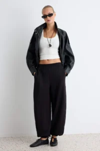 TRENDYOLMİLLA Black Thick eyelet Detailed Waist and Leg Elastic Jogger Pattern Knitting Sweatpants - Image 2