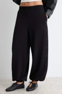 TRENDYOLMİLLA Black Thick eyelet Detailed Waist and Leg Elastic Jogger Pattern Knitting Sweatpants - Image 3