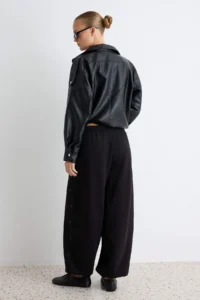 TRENDYOLMİLLA Black Thick eyelet Detailed Waist and Leg Elastic Jogger Pattern Knitting Sweatpants - Image 4