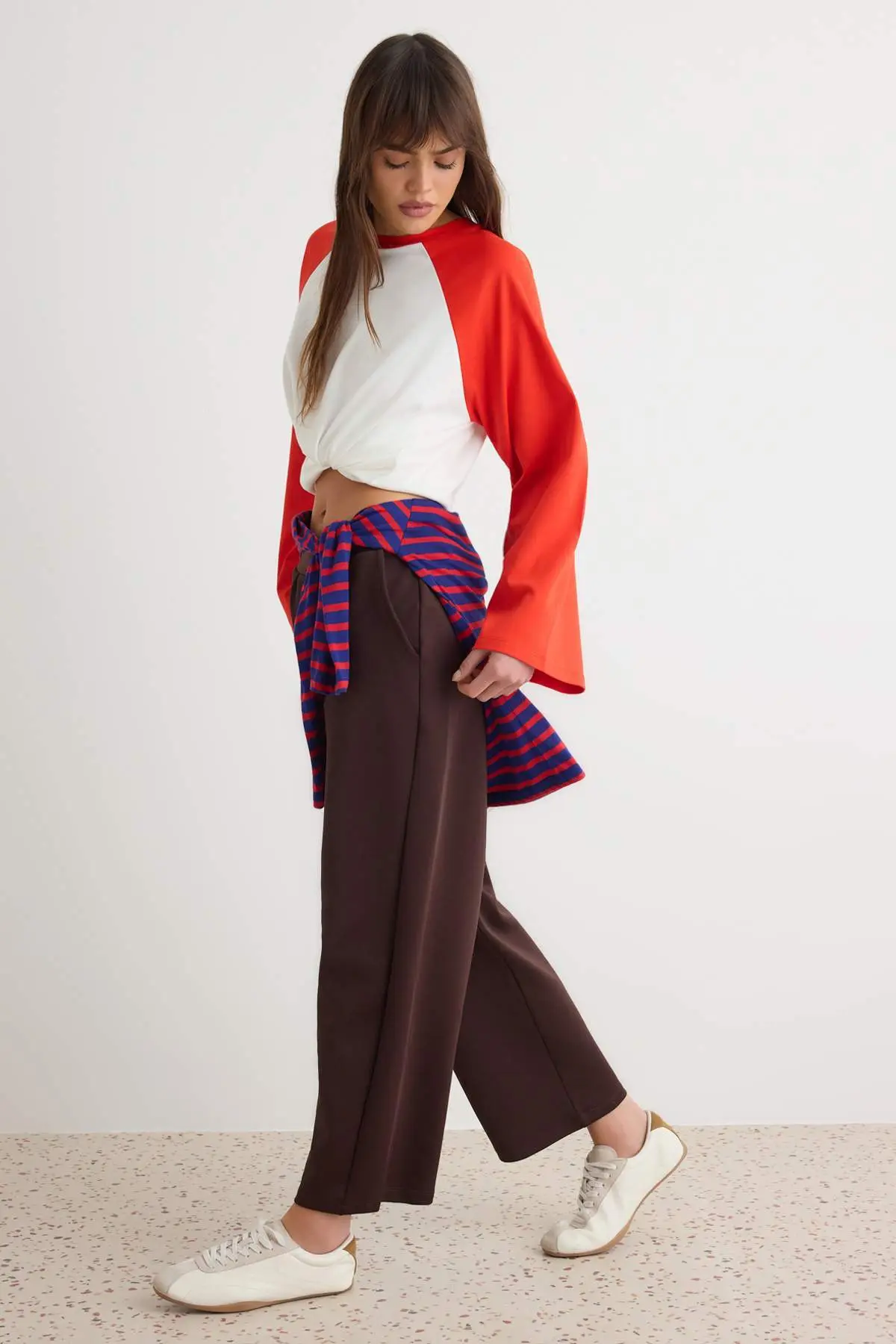 TWOAW27EA00022-BROWN_1