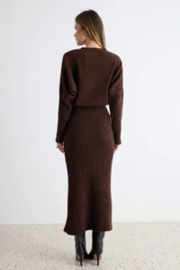 TRENDYOLMİLLA Brown Wide Pattern Maxi Length Knit Dress - Image 4