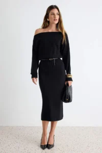 TRENDYOLMİLLA Black bodycone Arched Boat Neck LONG Knit Dress