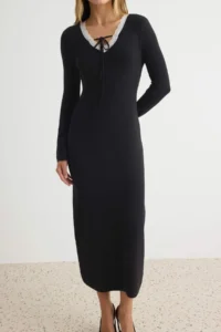 TRENDYOLMİLLA Black Lace Detailed bodycone Knit Dress - Image 3