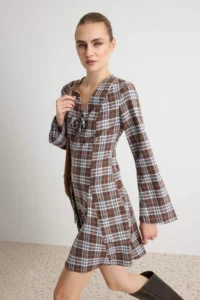 TRENDYOLMİLLA Brown Plaid/Checkered A-Cut/Life Form Short / Mini Weaving Dress - Image 2