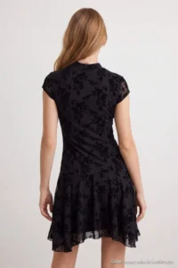 TRENDYOLMİLLA Black Plain skater/Belden Flared Keyhole Collar Mini Tulle Lined Knitting Dress - Image 5