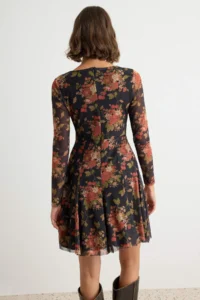 TRENDYOLMİLLA Multicolored Floral A-line V-neck LONG Short / Mini Tulle Lined Flexible Knitting Dress - Image 5