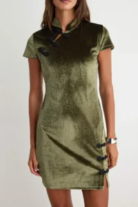 TRENDYOLMİLLA Khaki China Button Detailed bodycon/Fitting Short / Mini Velvet Knitting Dress - Image 4