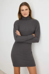 TRENDYOLMİLLA Anthracite Thessaloniki bodycon/Fitting Bat Arm Short / Mini High Neck Knitting Dress - Image 2