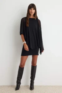 TRENDYOLMİLLA Black bodycon/Fitting cloaked Boat Neck Midi Flexible Knitting Dress