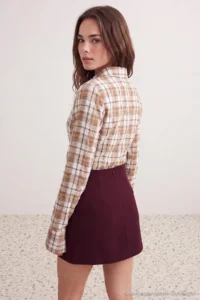 TRENDYOLMİLLA petite Burgundy Mini Shorts Skirt - Image 4