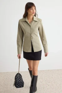 TRENDYOLMİLLA Khaki Omuz Detailed Shirt - Image 2
