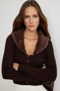 TRENDYOLMİLLA Brown removable Fur Detailed Fitted Knitwear Cardigan - Image 3